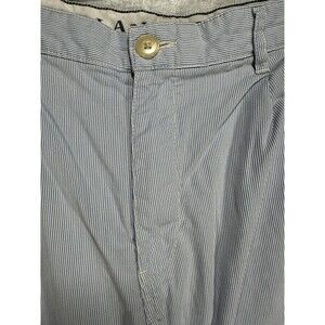 Lands’ End Mens Lt Blue Striped Casual Shorts Size 32 8”Inseam 100% Cotton
